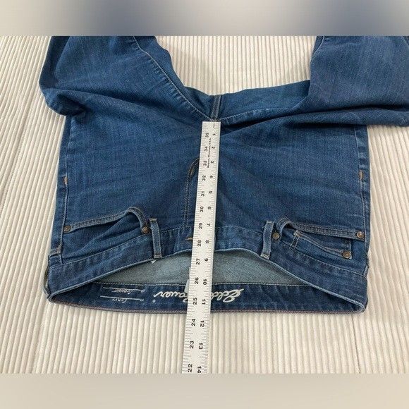 Eddie Bauer Jeans Women’s 8 Blue Denim Curvy Straight Leg Casual Classic - Picture 10 of 12